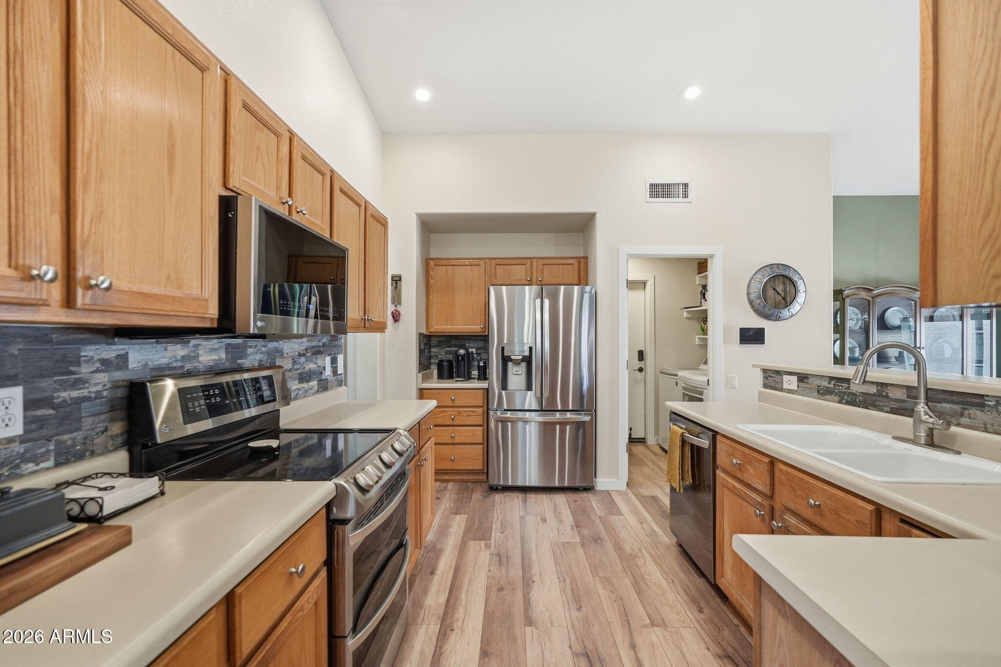 PARADISE VALLEY HORIZON UNIT 2 LOT 41-110 TR A - Residential