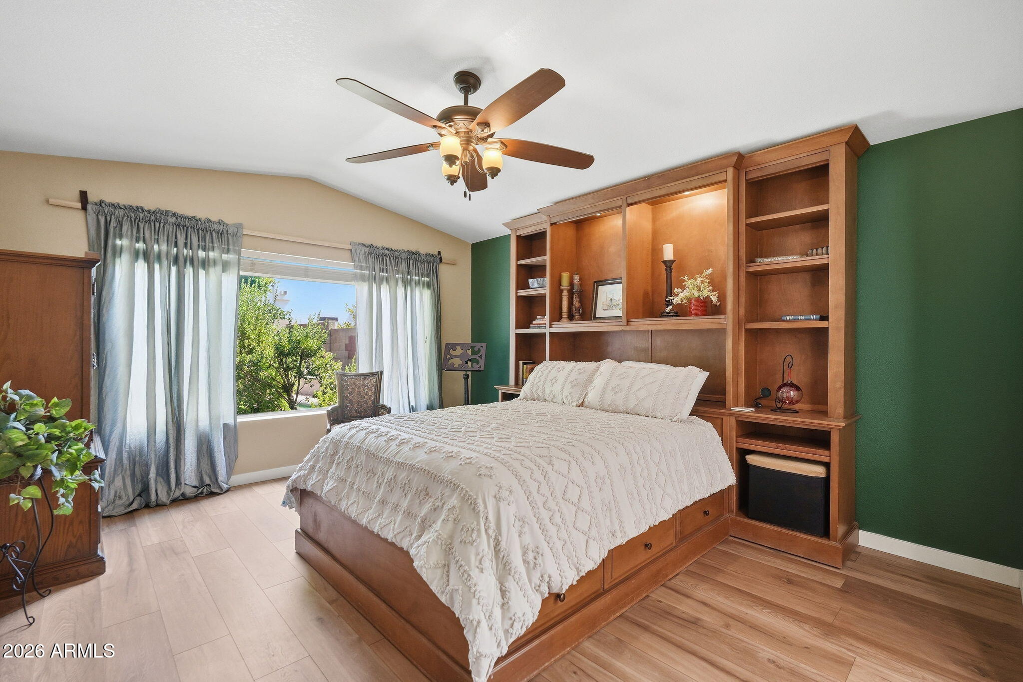PARADISE VALLEY HORIZON UNIT 2 LOT 41-110 TR A - Residential