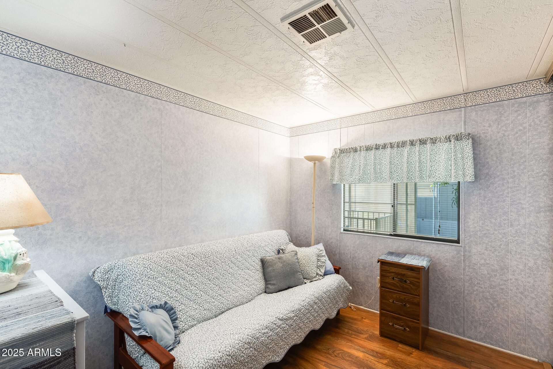 SUNNY CREST - Residential