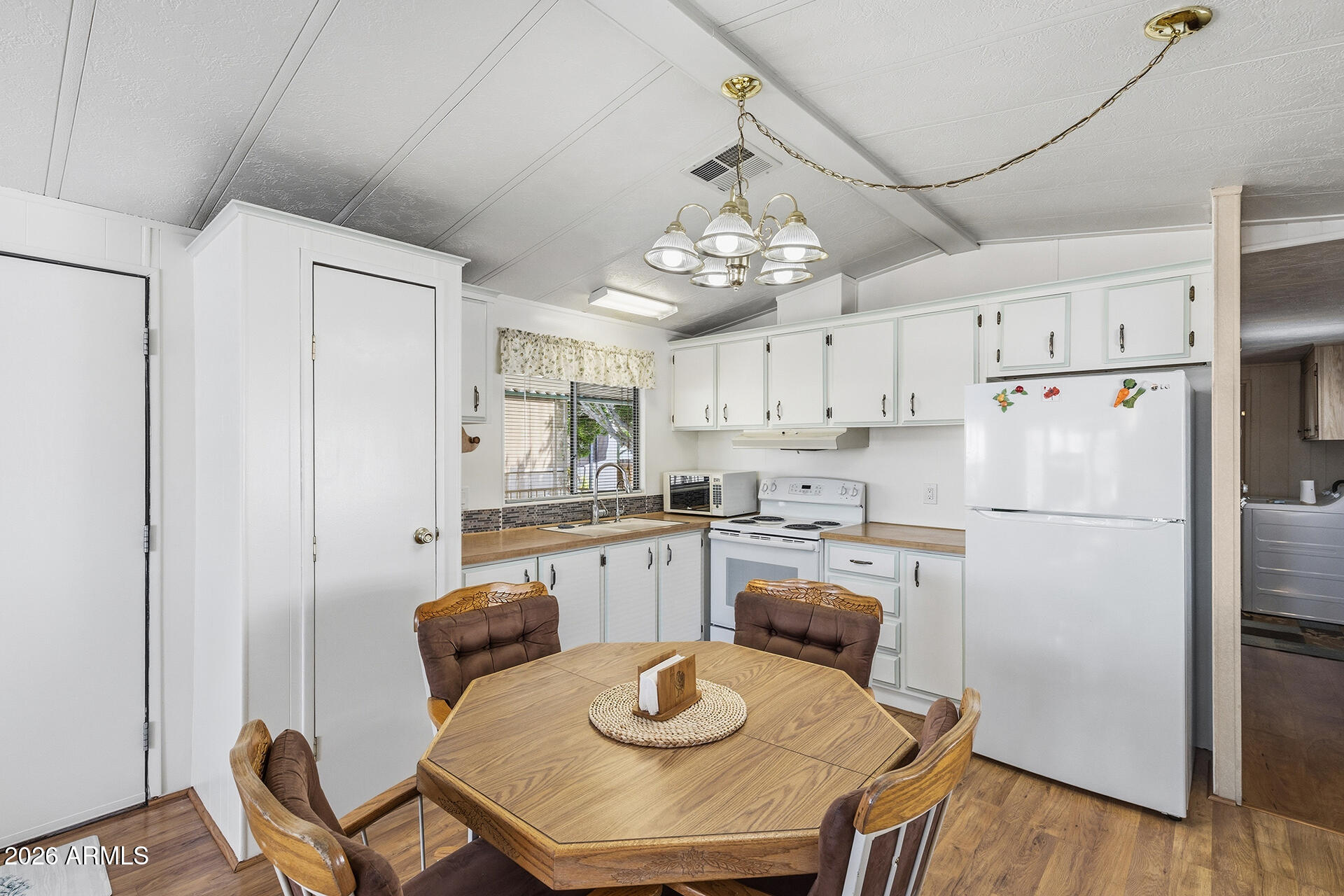 SUNNY CREST - Residential