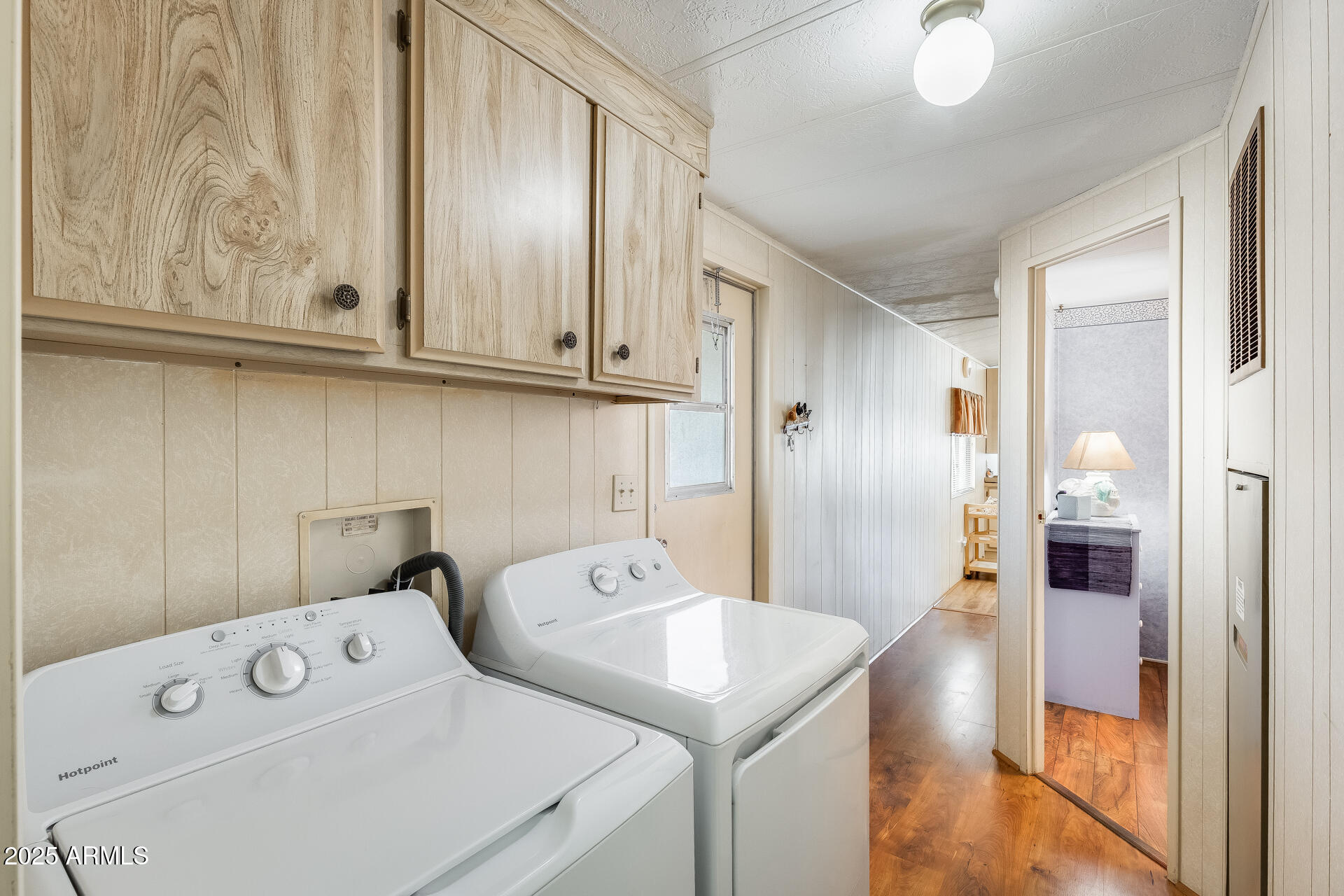 SUNNY CREST - Residential
