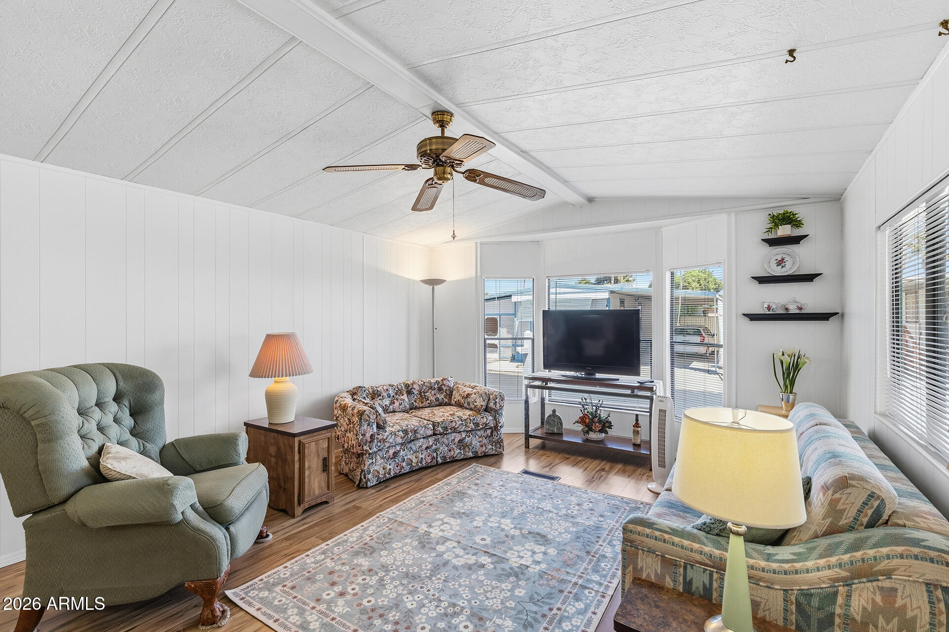 SUNNY CREST - Residential