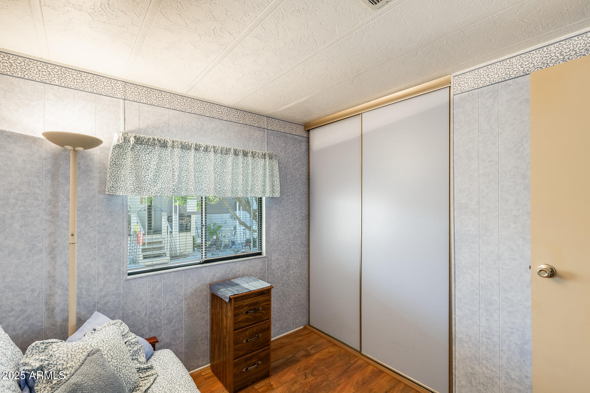 SUNNY CREST - Residential