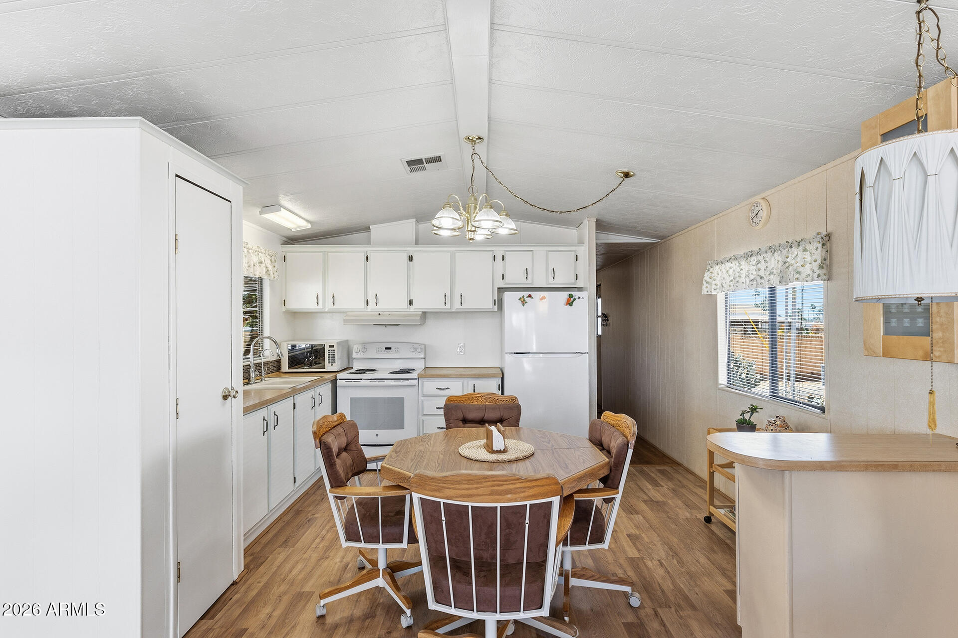 SUNNY CREST - Residential