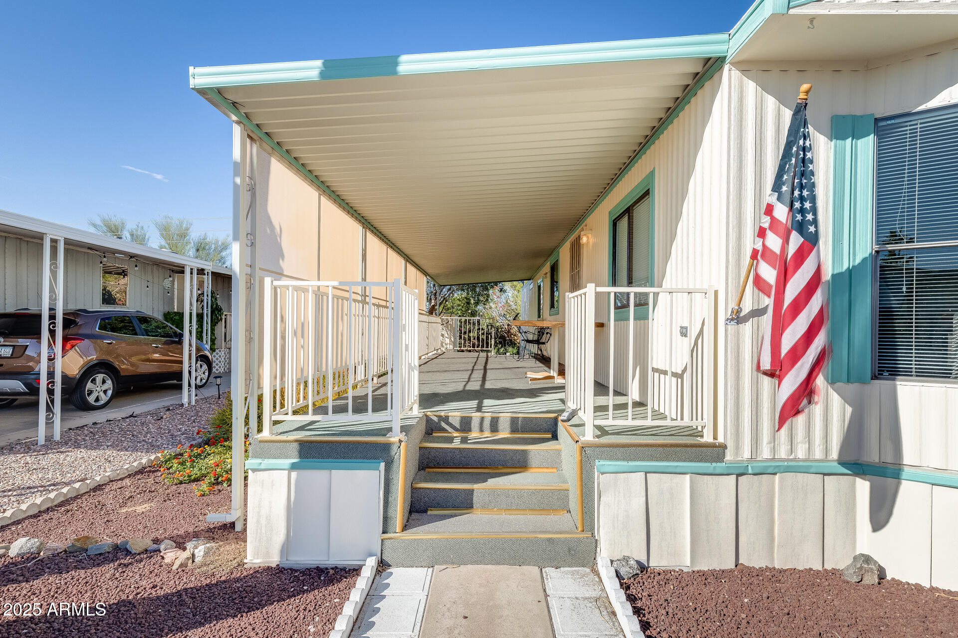 SUNNY CREST - Residential