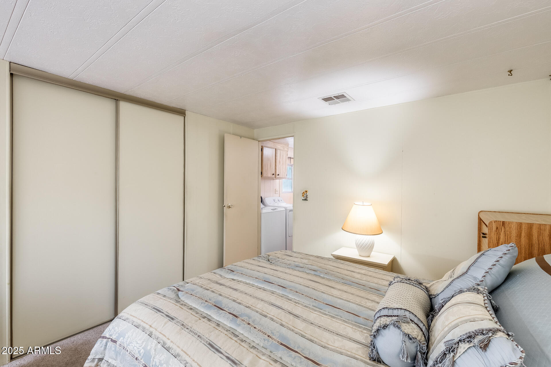 SUNNY CREST - Residential