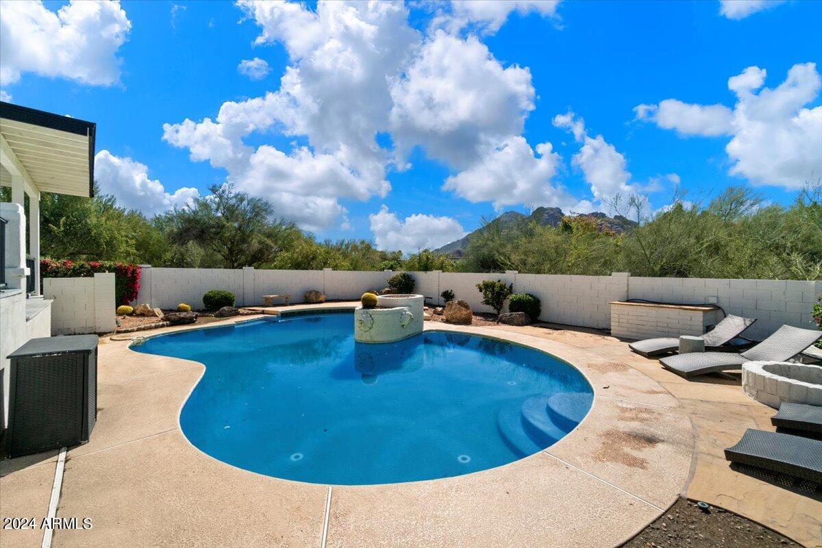 PEBBLE RIDGE - Residential