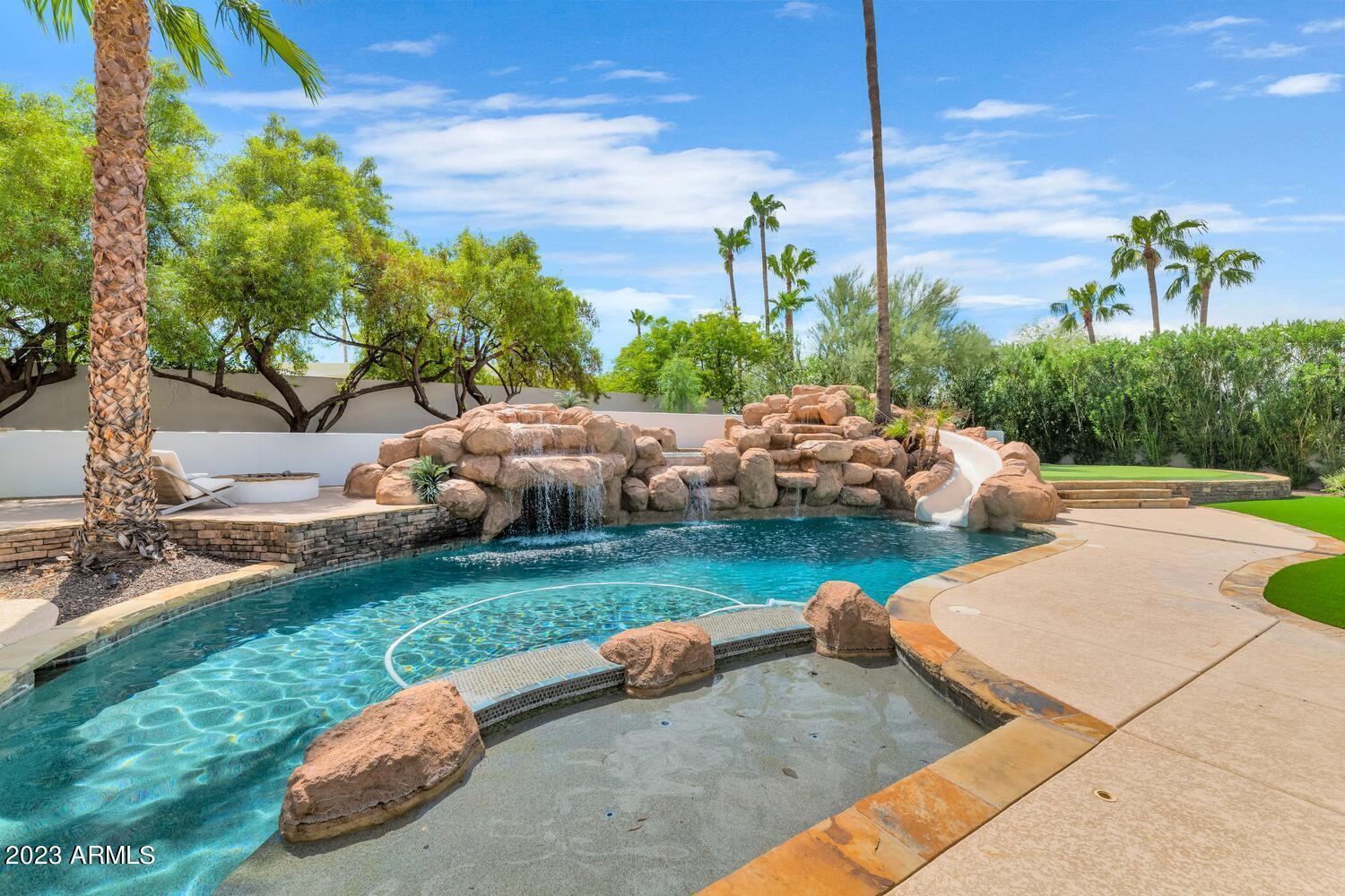 CAMELBACK CANYON - Residential