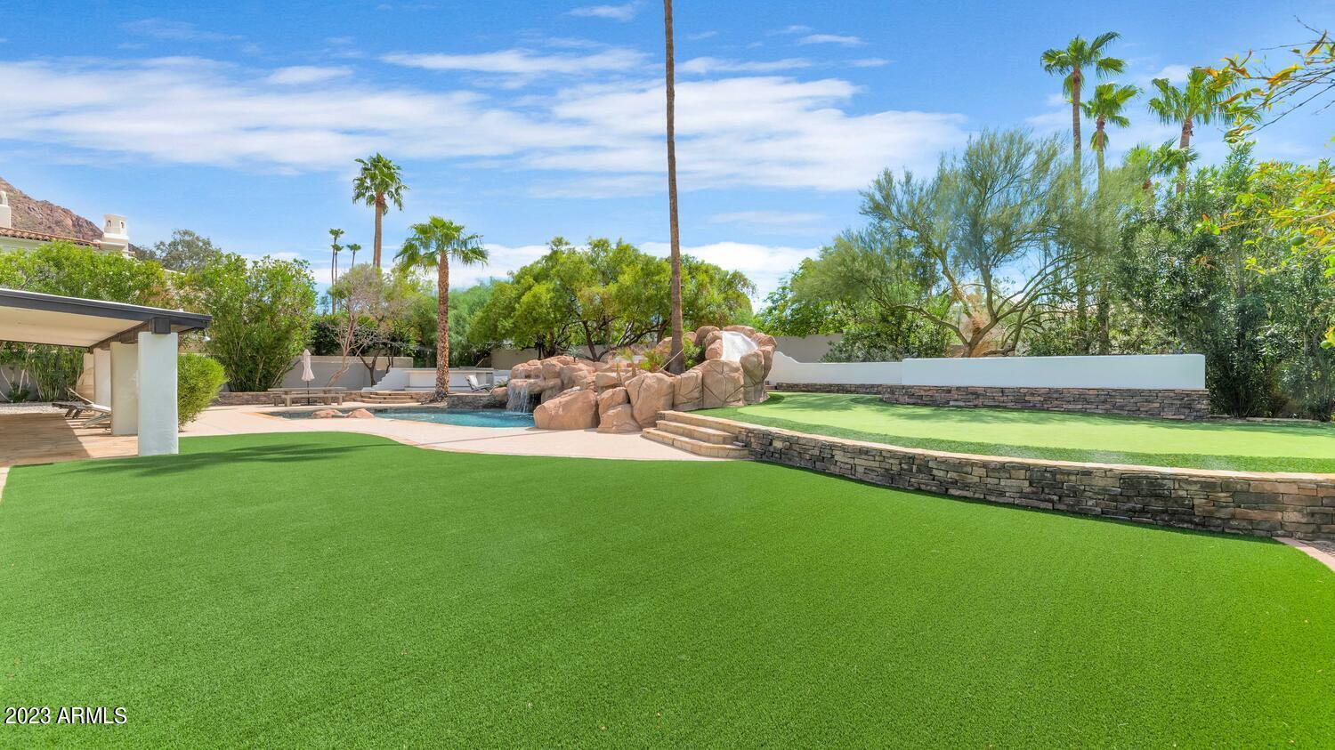 CAMELBACK CANYON - Residential
