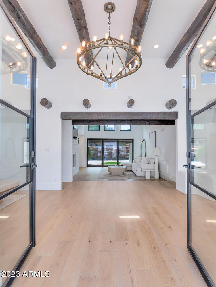 CAMELBACK CANYON - Residential