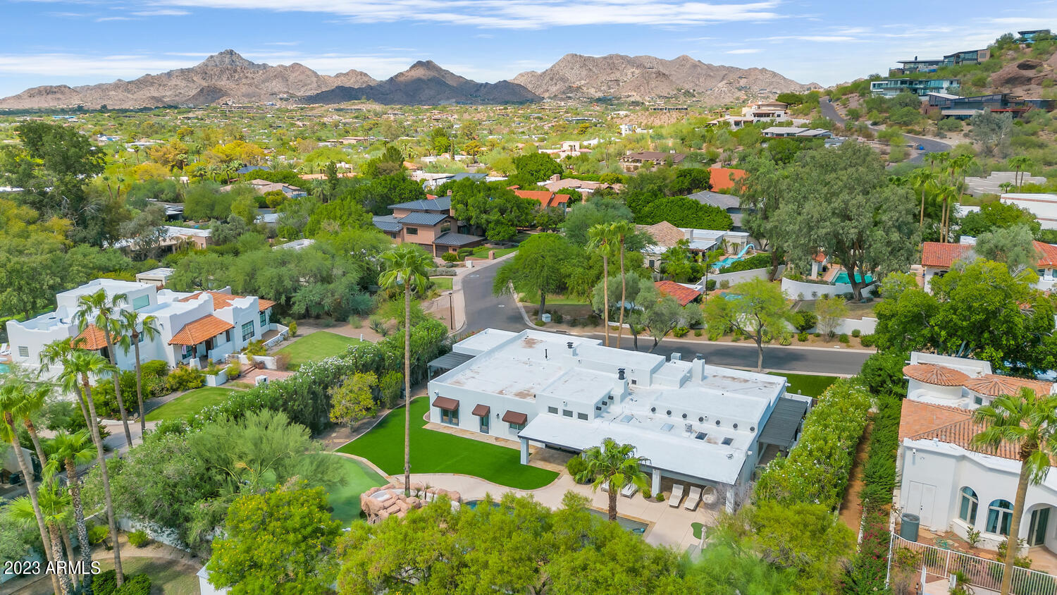 CAMELBACK CANYON - Residential