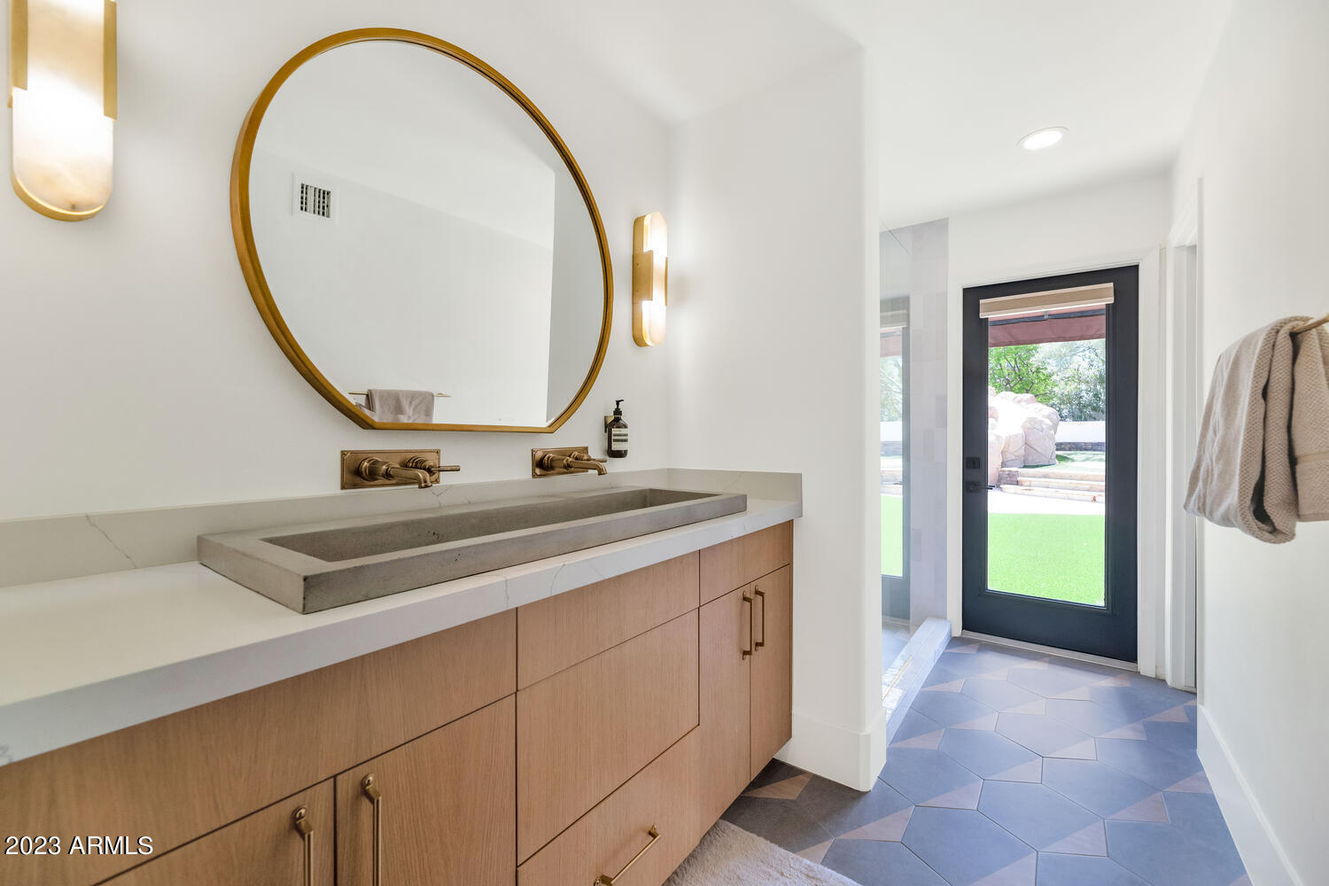 CAMELBACK CANYON - Residential