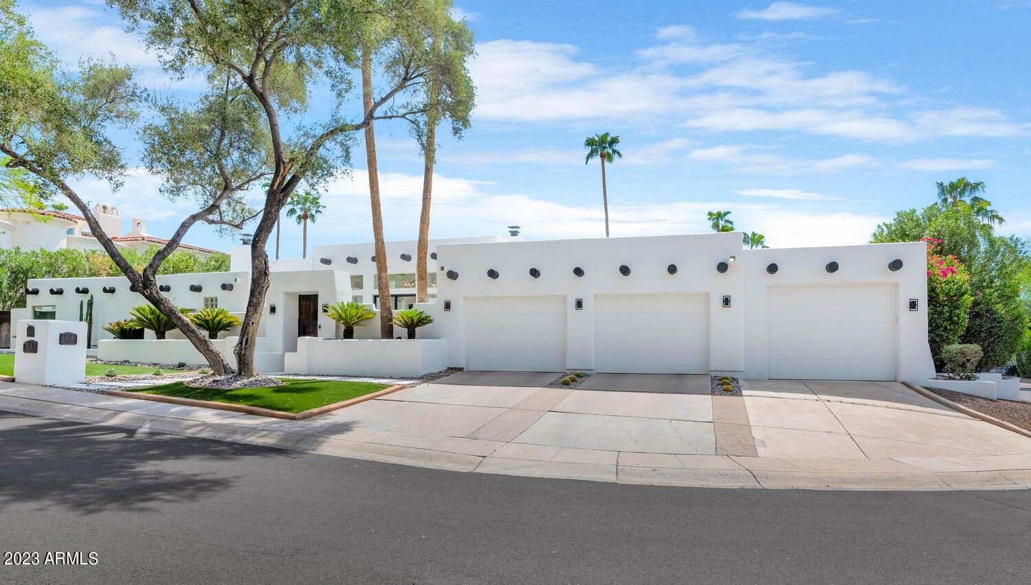 CAMELBACK CANYON - Residential