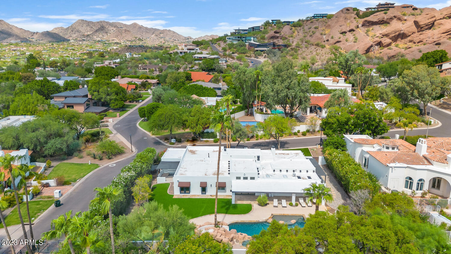 CAMELBACK CANYON - Residential