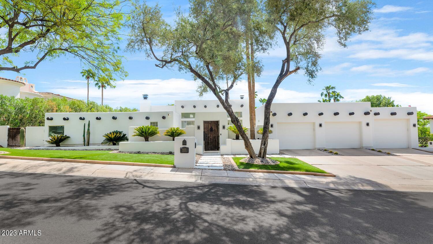 CAMELBACK CANYON - Residential