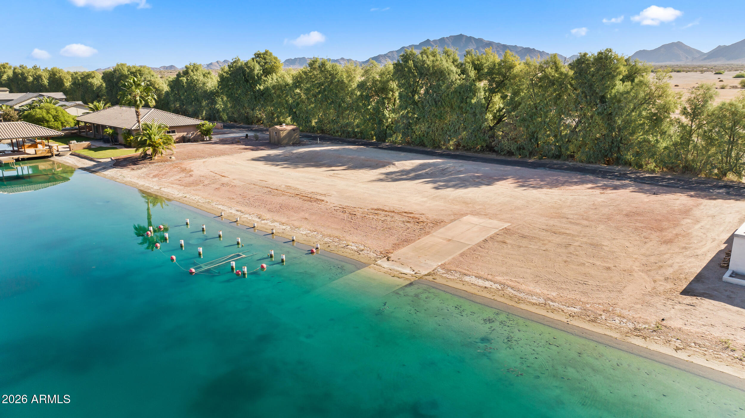 Lakeside Ski Village - Land
