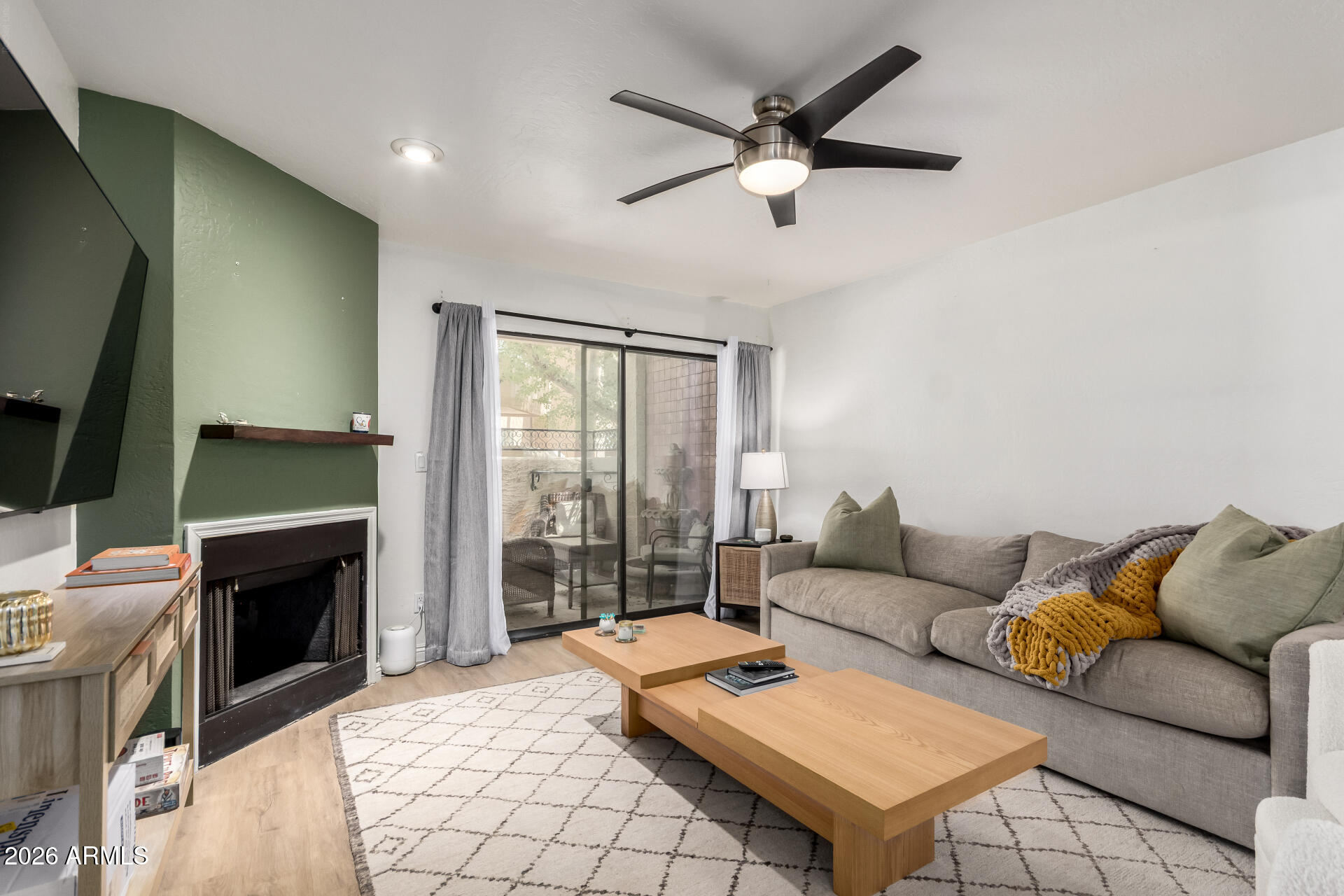 LOS CORONADOS AMD - Residential Lease