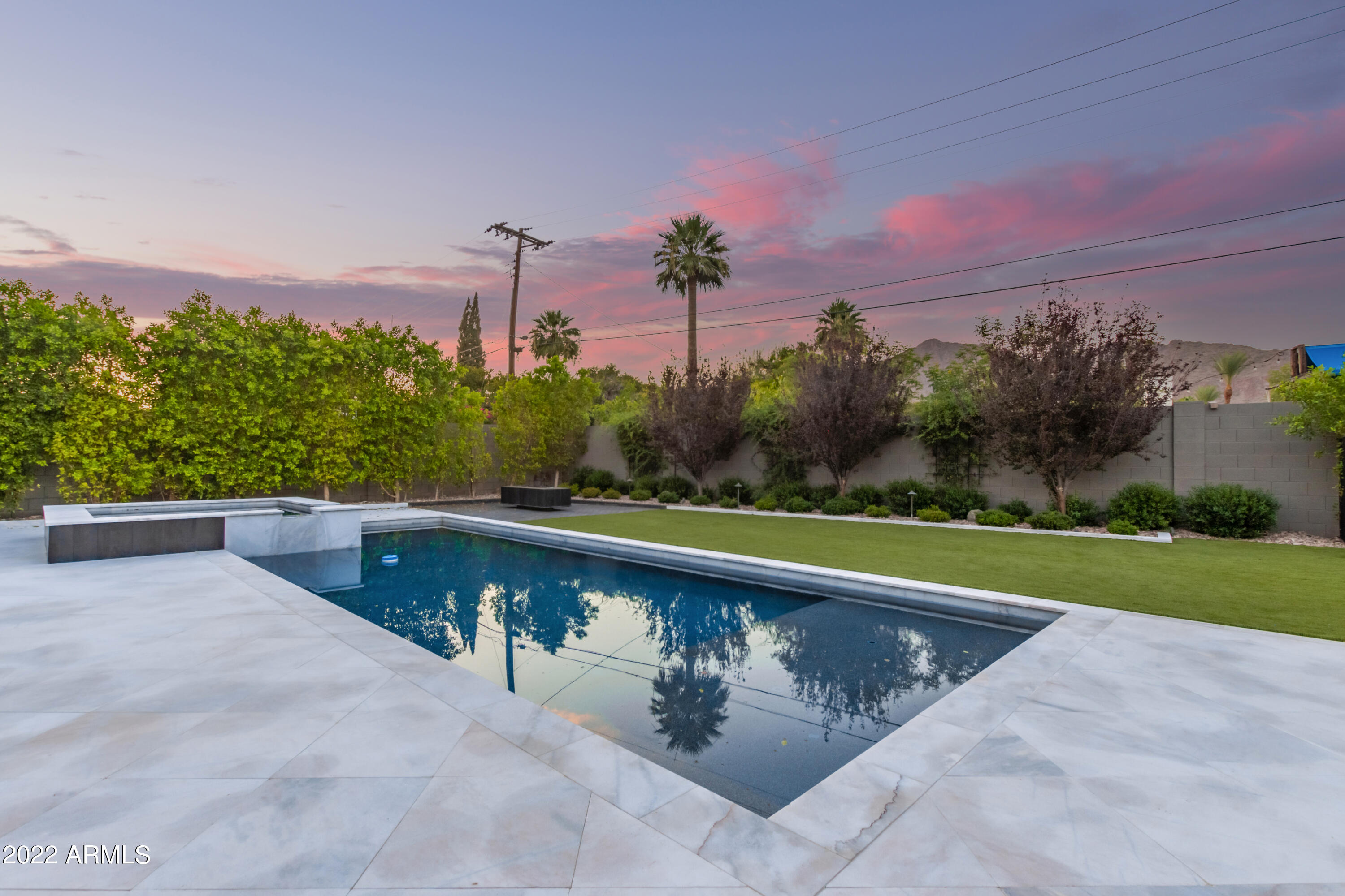 SUN VALLEY ESTATES LOT 1-4, 8-17, 20-33 - Residential