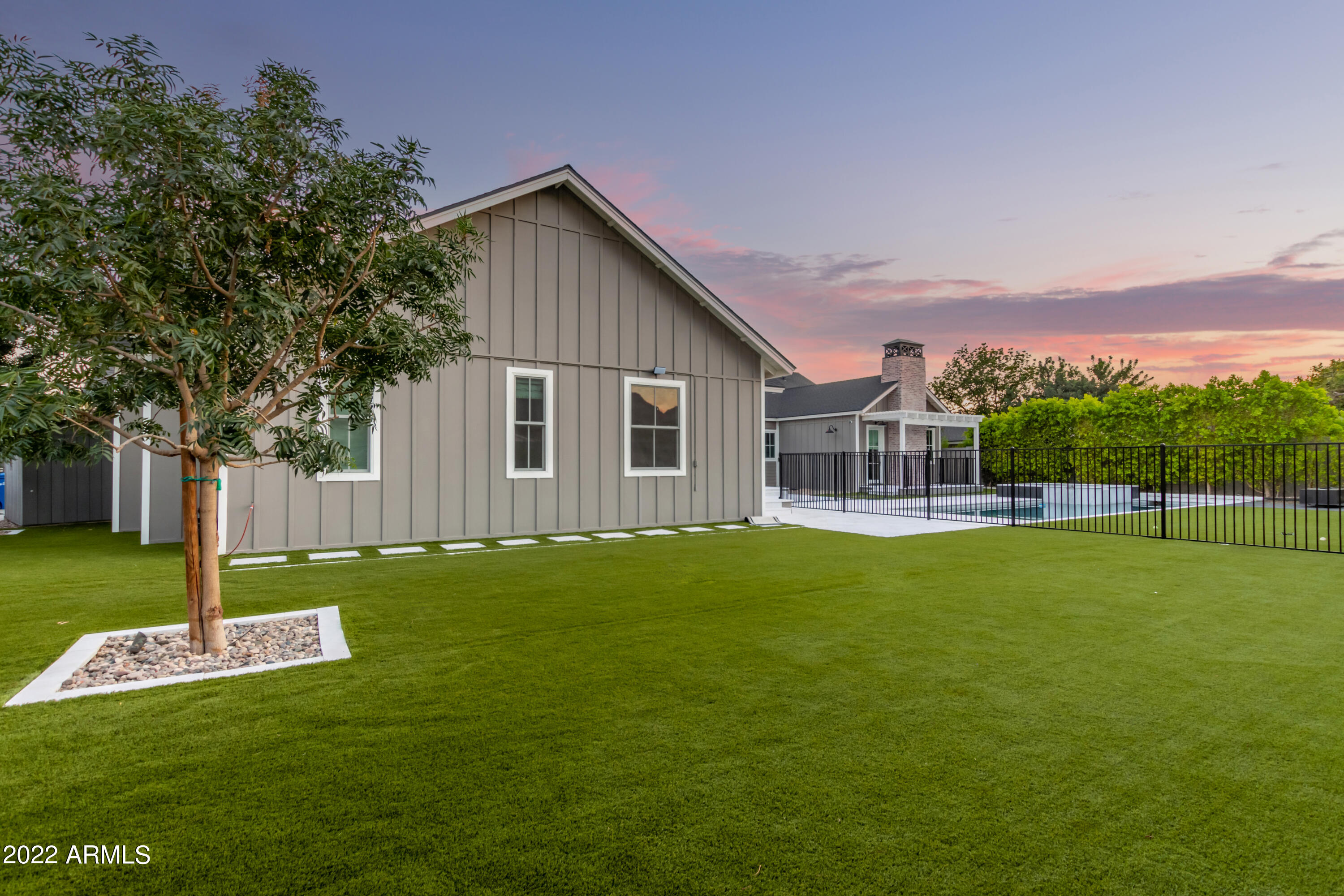 SUN VALLEY ESTATES LOT 1-4, 8-17, 20-33 - Residential