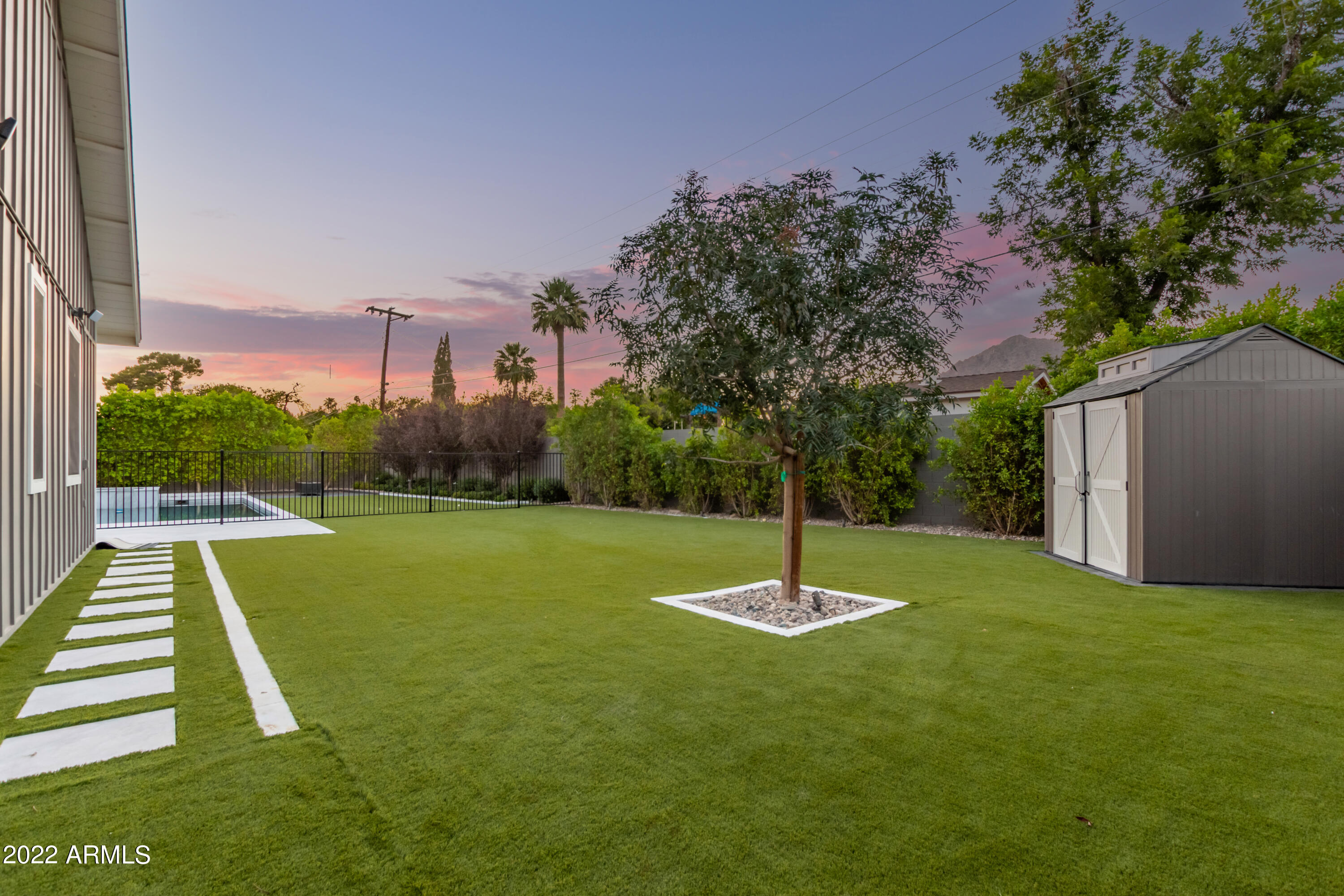 SUN VALLEY ESTATES LOT 1-4, 8-17, 20-33 - Residential