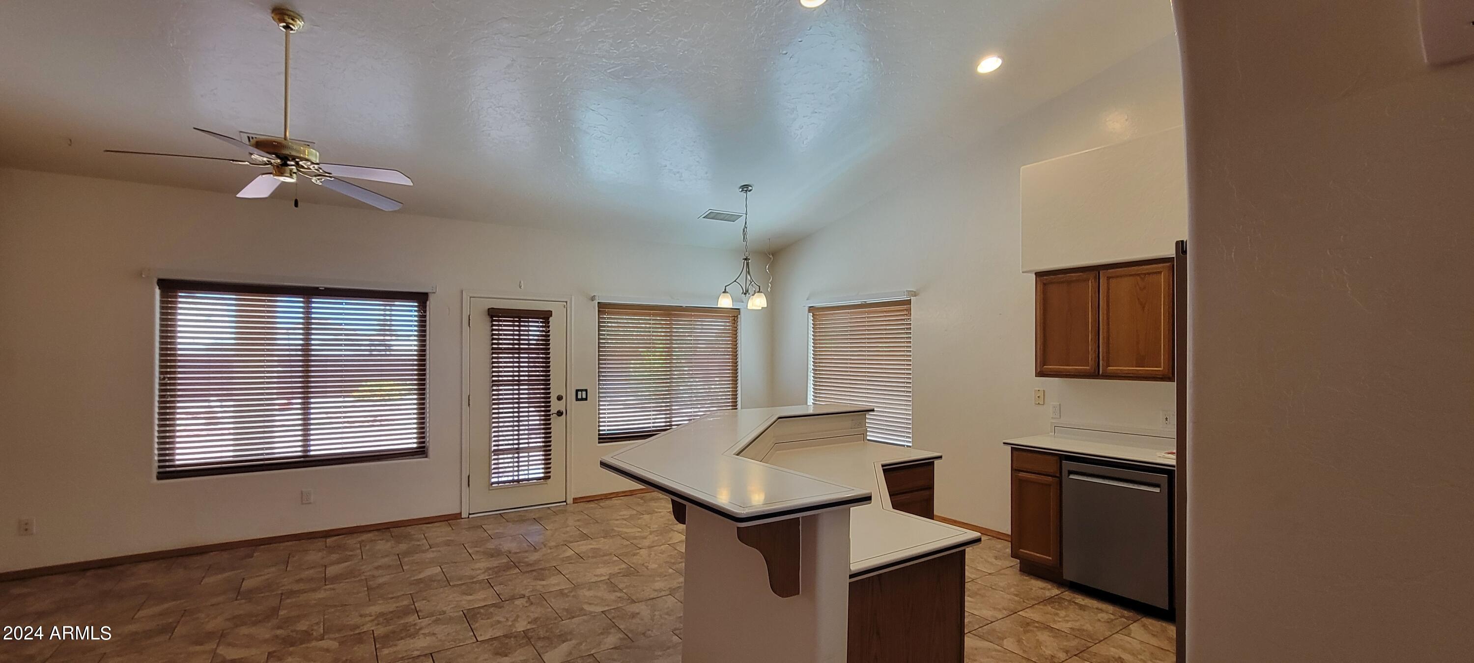 SUMMIT RIDGE - Residential
