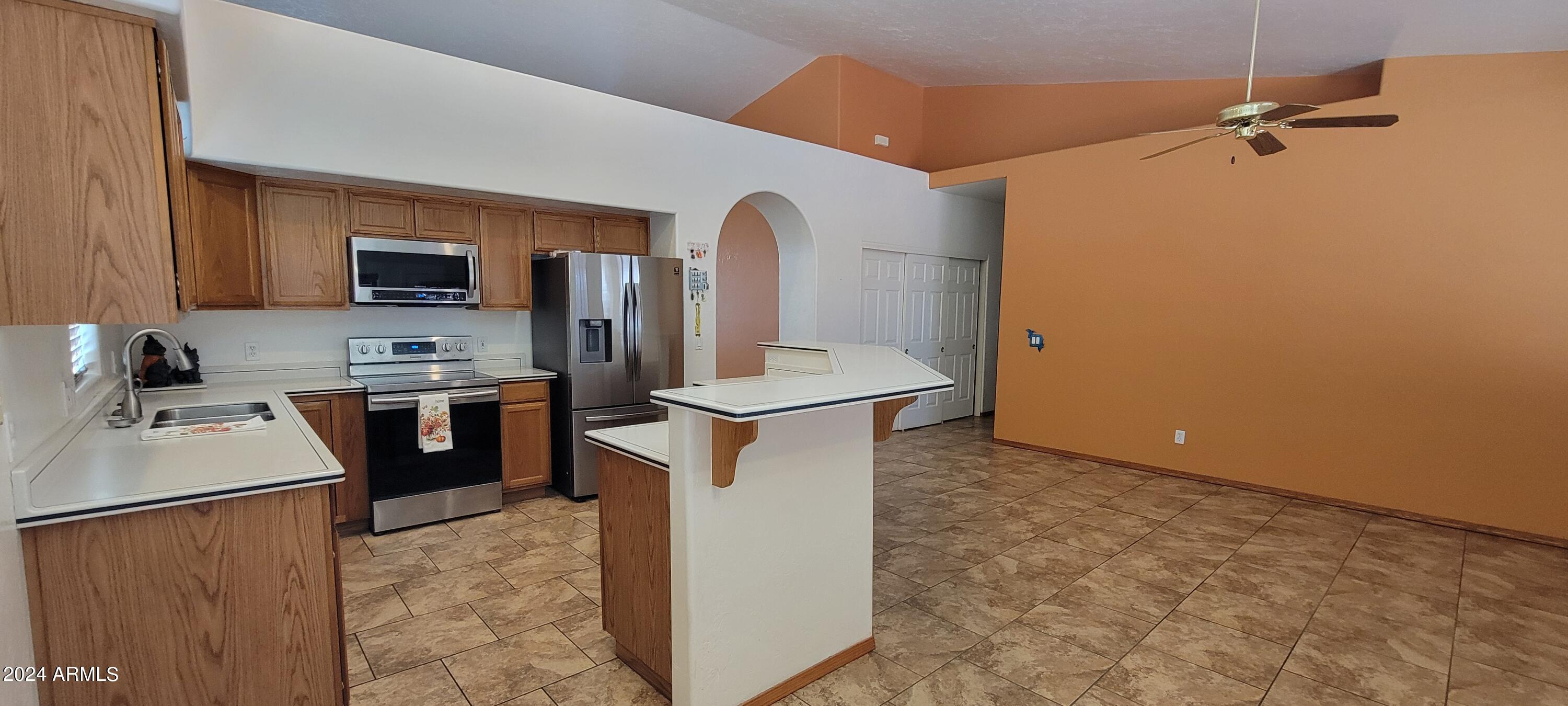 SUMMIT RIDGE - Residential