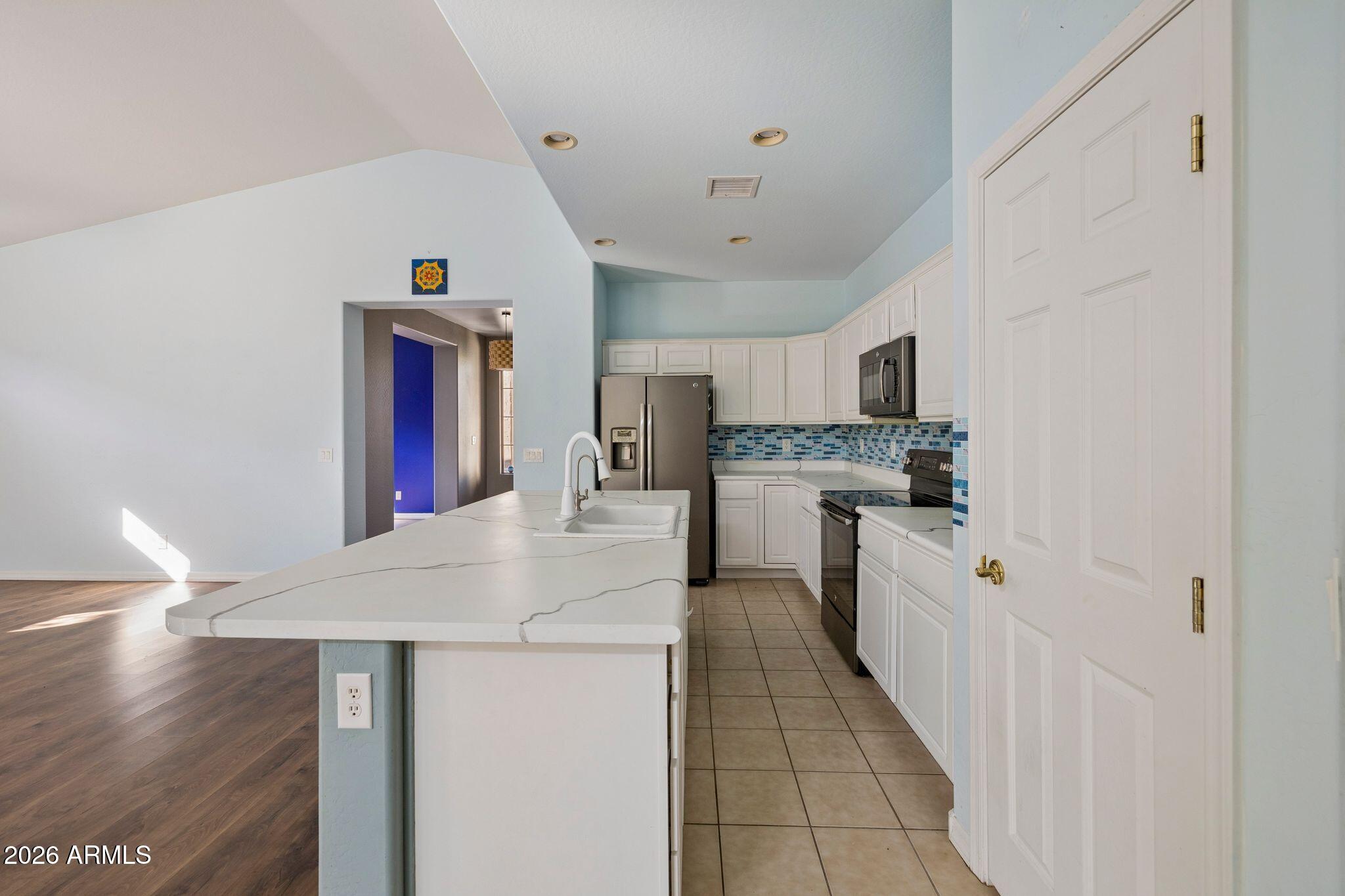 STONERIDGE 5 - Residential