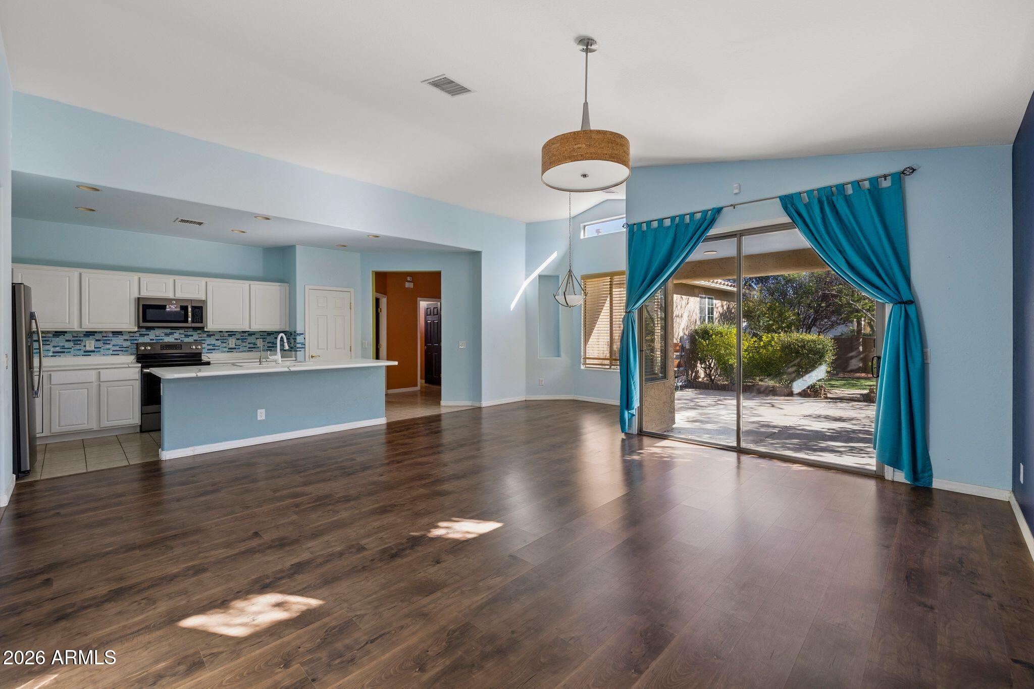 STONERIDGE 5 - Residential