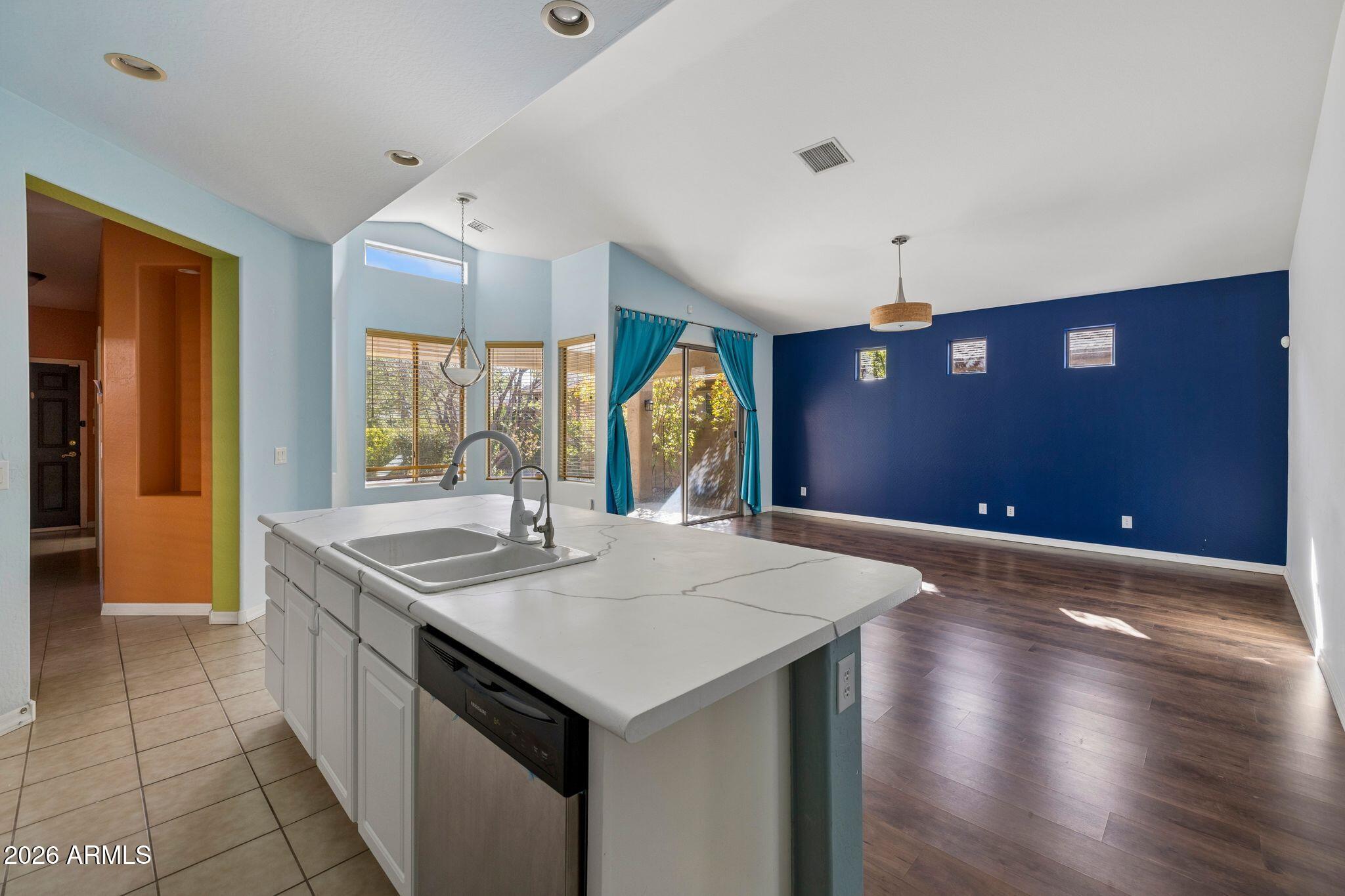 STONERIDGE 5 - Residential