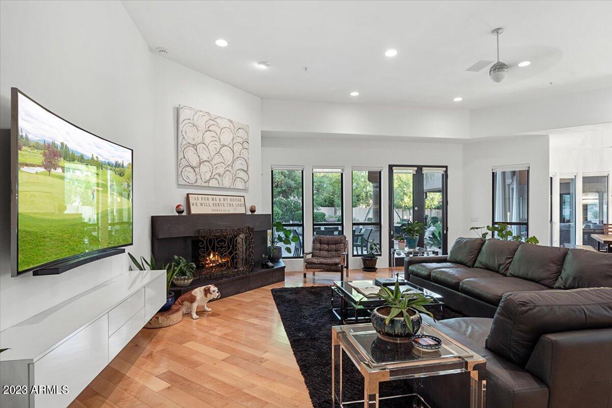 Equestrian Manor - Residential