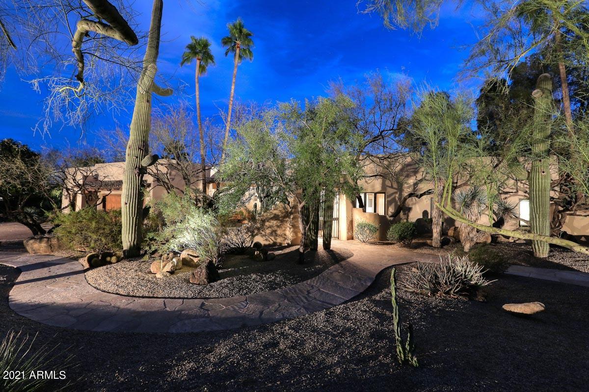 CASA BLANCA ESTATES LOT 20-37 & TR A - Residential