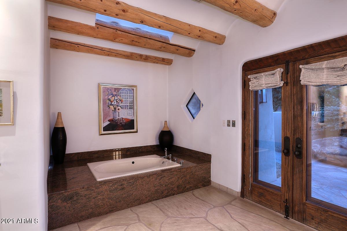 CASA BLANCA ESTATES LOT 20-37 & TR A - Residential