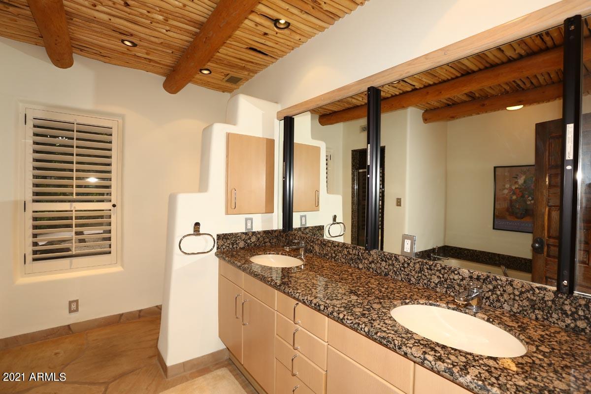 CASA BLANCA ESTATES LOT 20-37 & TR A - Residential