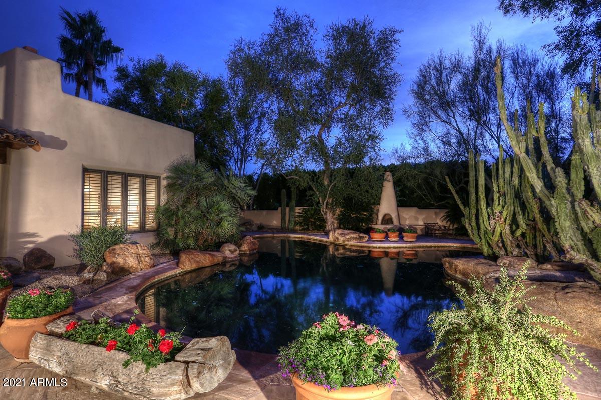 CASA BLANCA ESTATES LOT 20-37 & TR A - Residential
