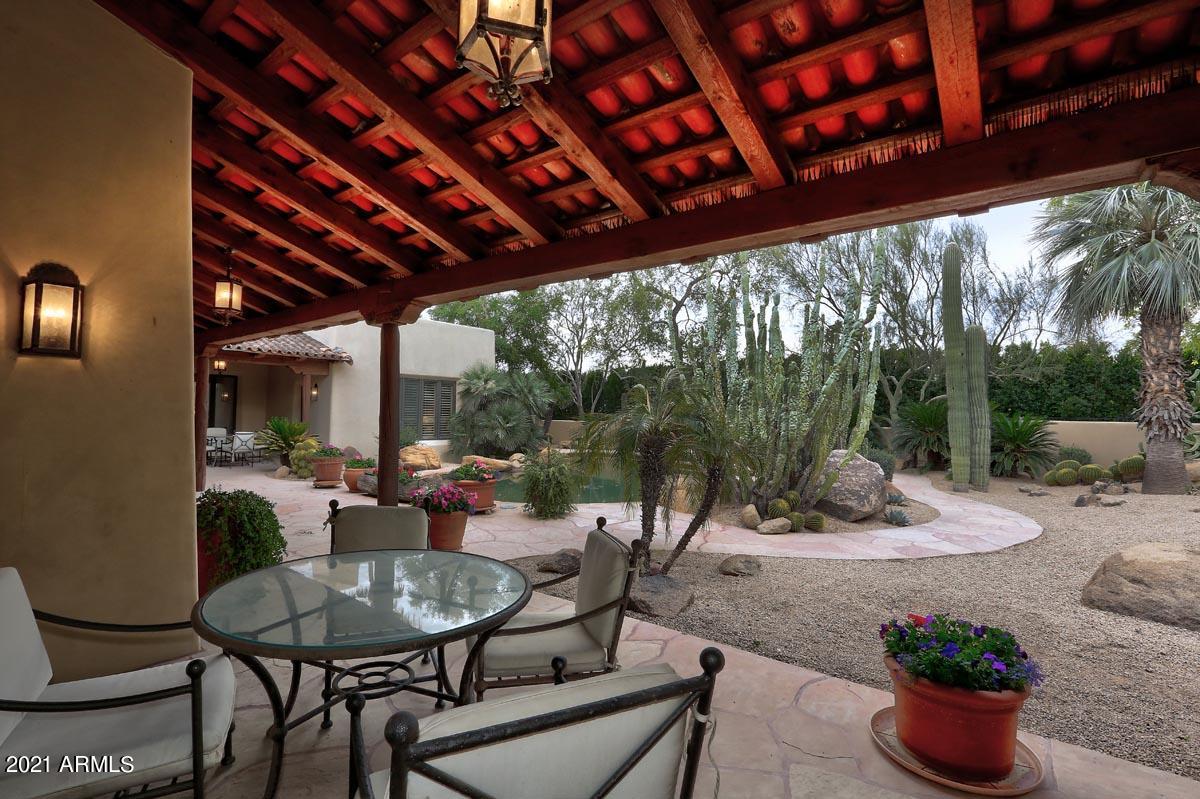 CASA BLANCA ESTATES LOT 20-37 & TR A - Residential