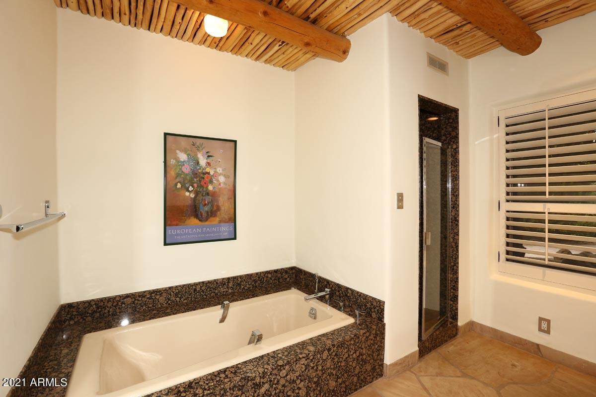 CASA BLANCA ESTATES LOT 20-37 & TR A - Residential