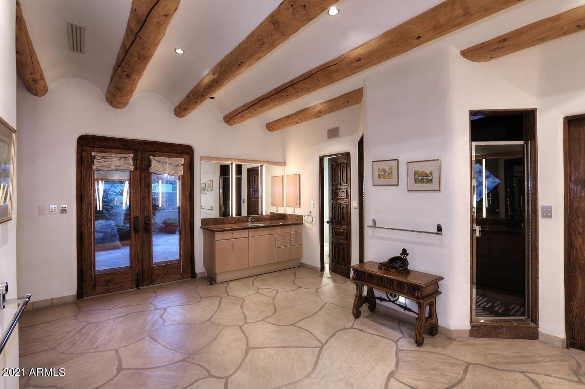 CASA BLANCA ESTATES LOT 20-37 & TR A - Residential