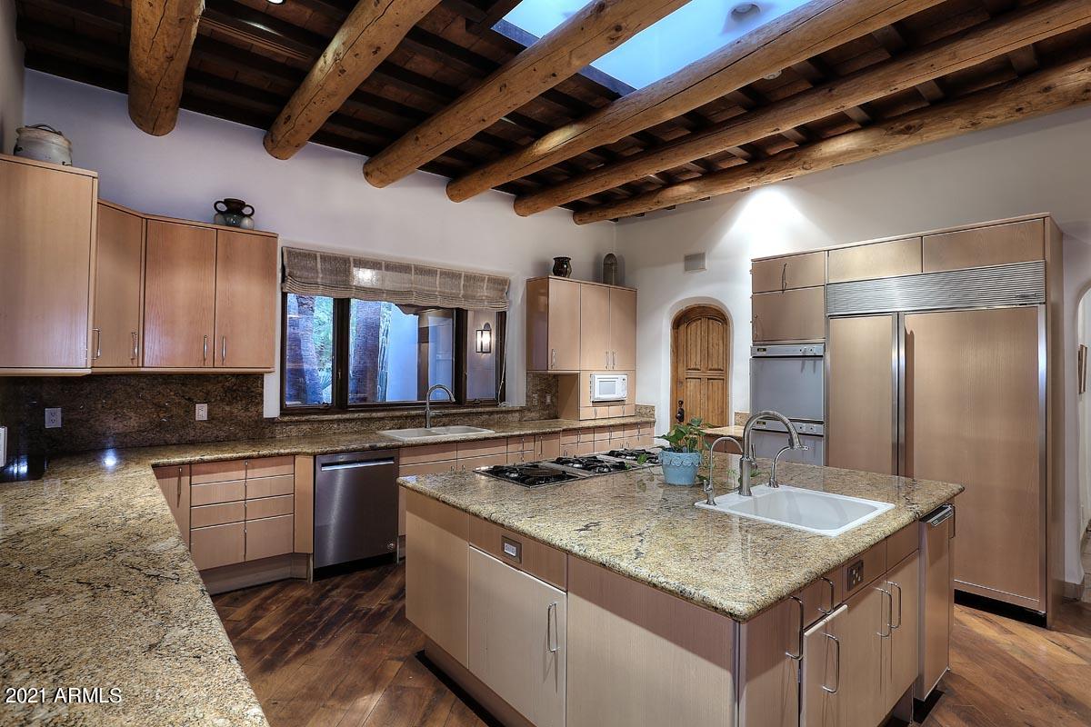 CASA BLANCA ESTATES LOT 20-37 & TR A - Residential