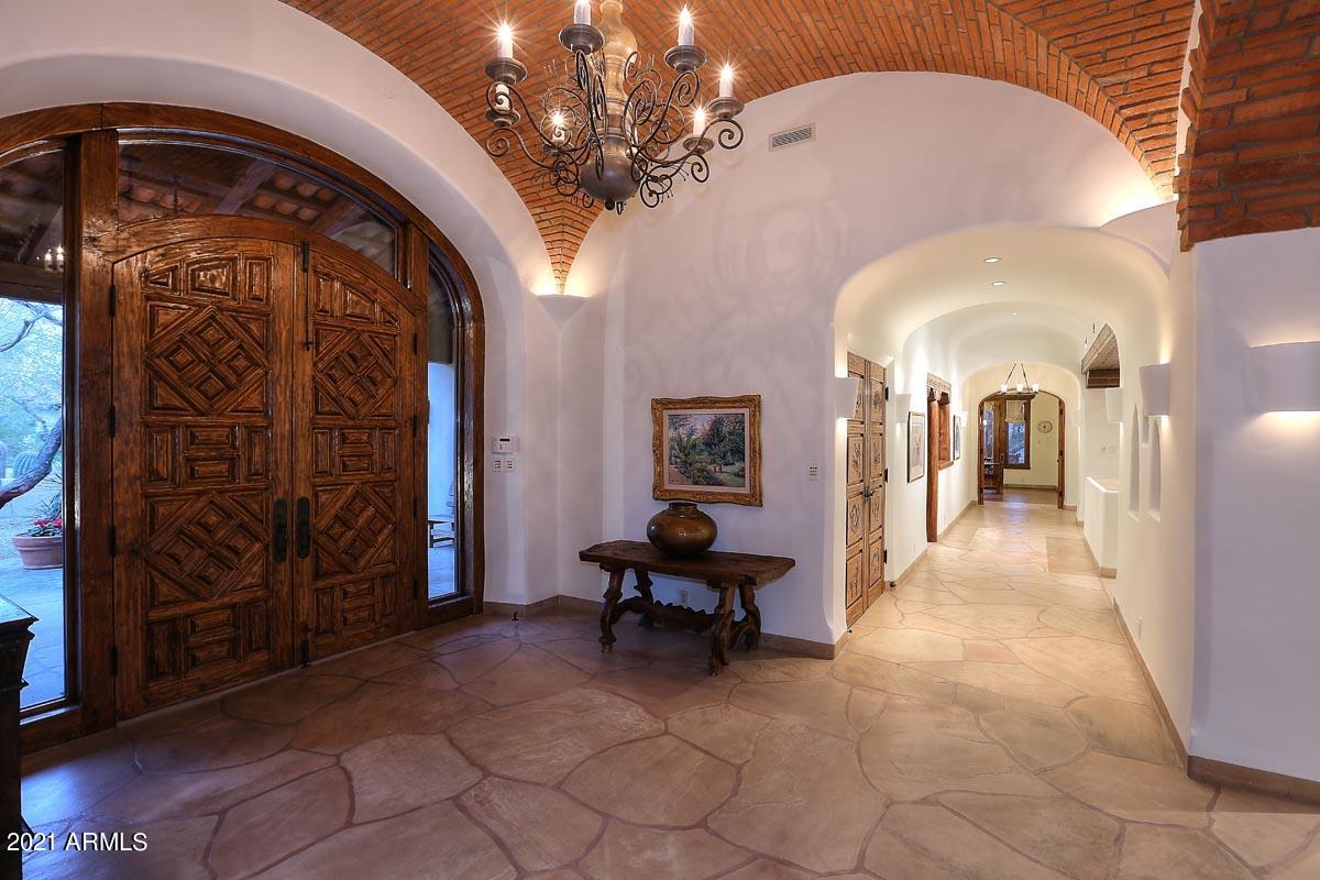 CASA BLANCA ESTATES LOT 20-37 & TR A - Residential