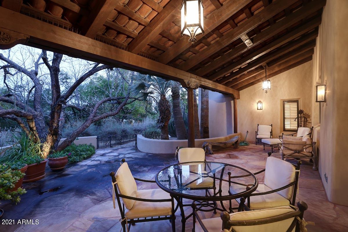 CASA BLANCA ESTATES LOT 20-37 & TR A - Residential