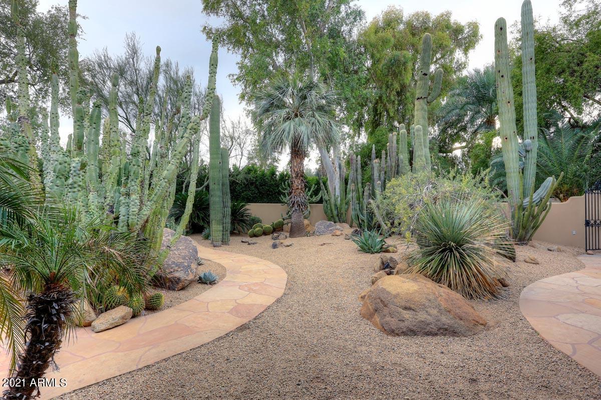 CASA BLANCA ESTATES LOT 20-37 & TR A - Residential