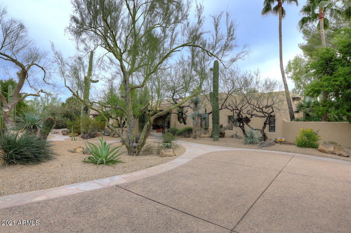 CASA BLANCA ESTATES LOT 20-37 & TR A - Residential