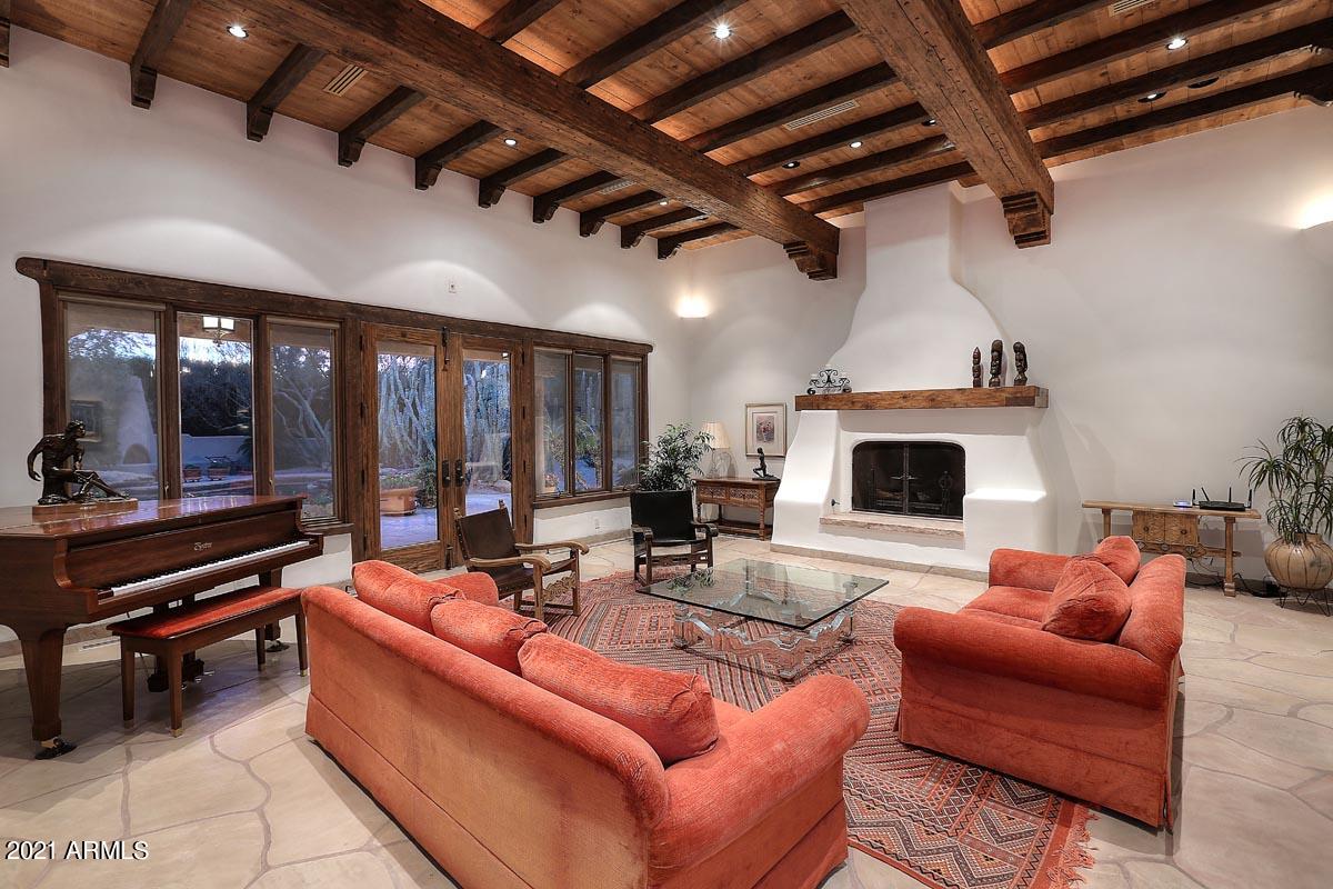 CASA BLANCA ESTATES LOT 20-37 & TR A - Residential
