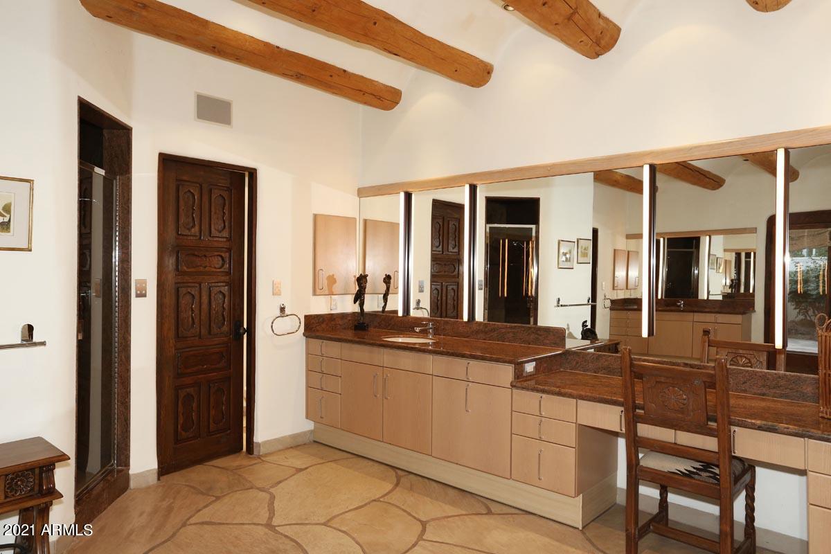 CASA BLANCA ESTATES LOT 20-37 & TR A - Residential