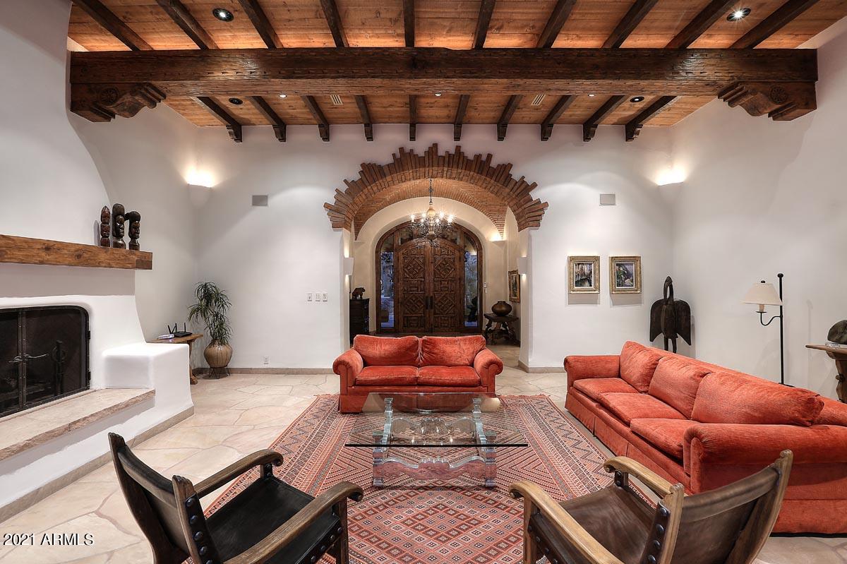 CASA BLANCA ESTATES LOT 20-37 & TR A - Residential