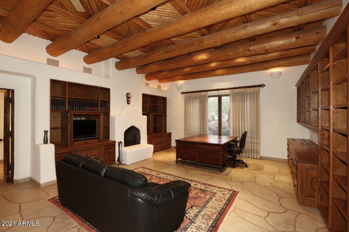 CASA BLANCA ESTATES LOT 20-37 & TR A - Residential