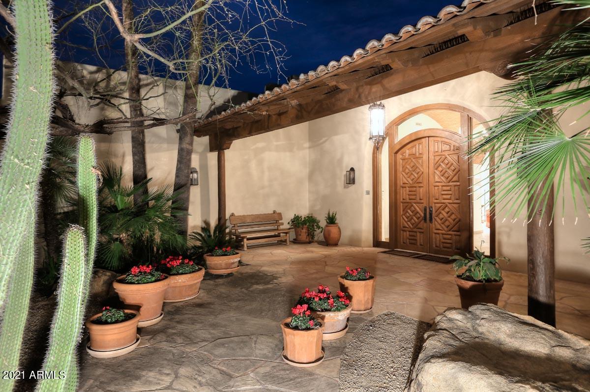 CASA BLANCA ESTATES LOT 20-37 & TR A - Residential
