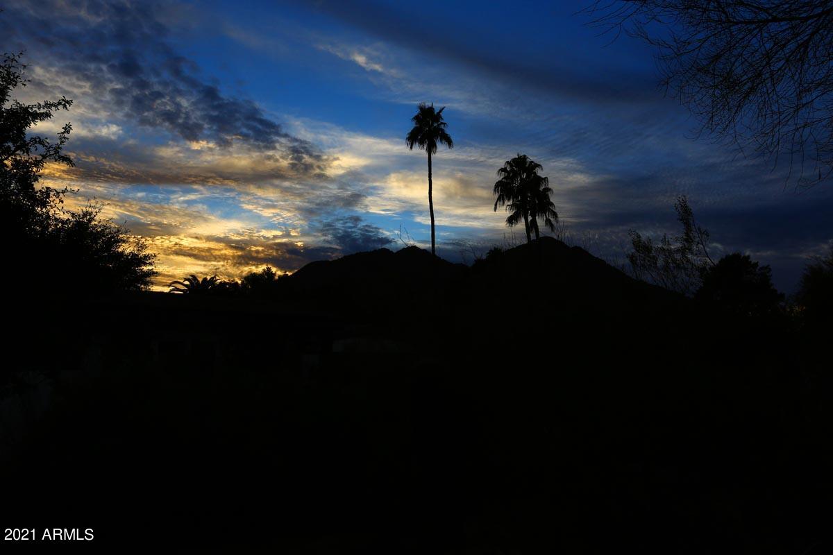 CASA BLANCA ESTATES LOT 20-37 & TR A - Residential