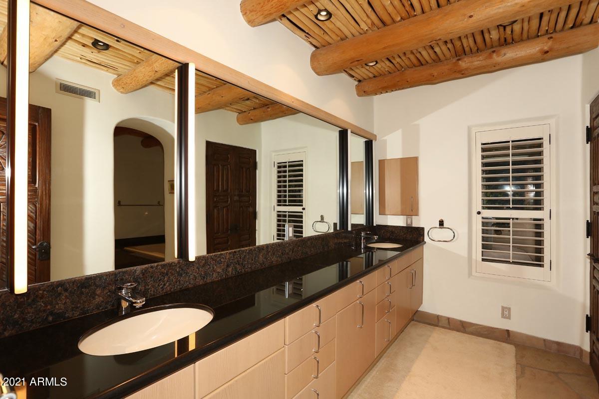 CASA BLANCA ESTATES LOT 20-37 & TR A - Residential