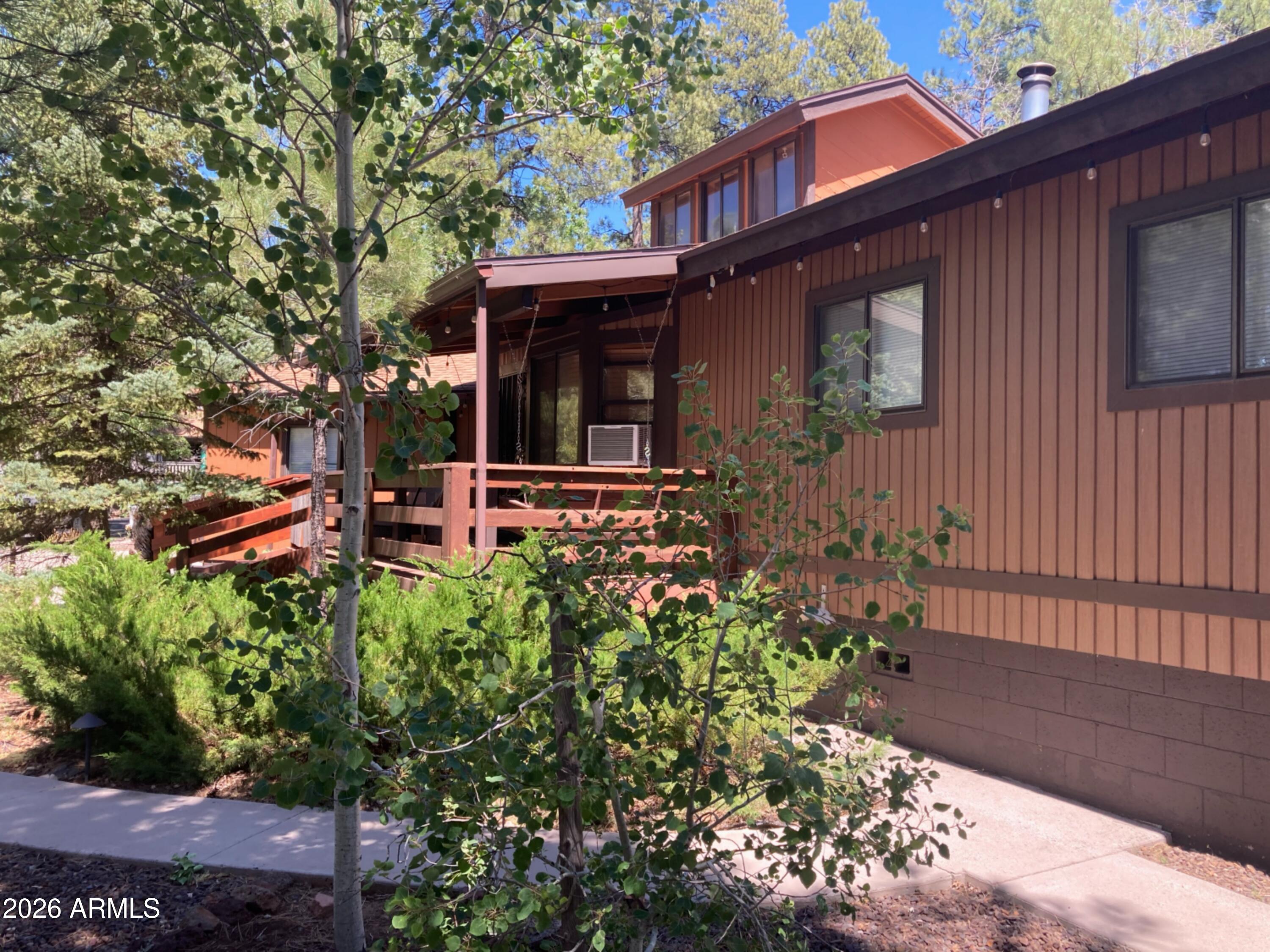 PINEWOOD 14 - Residential
